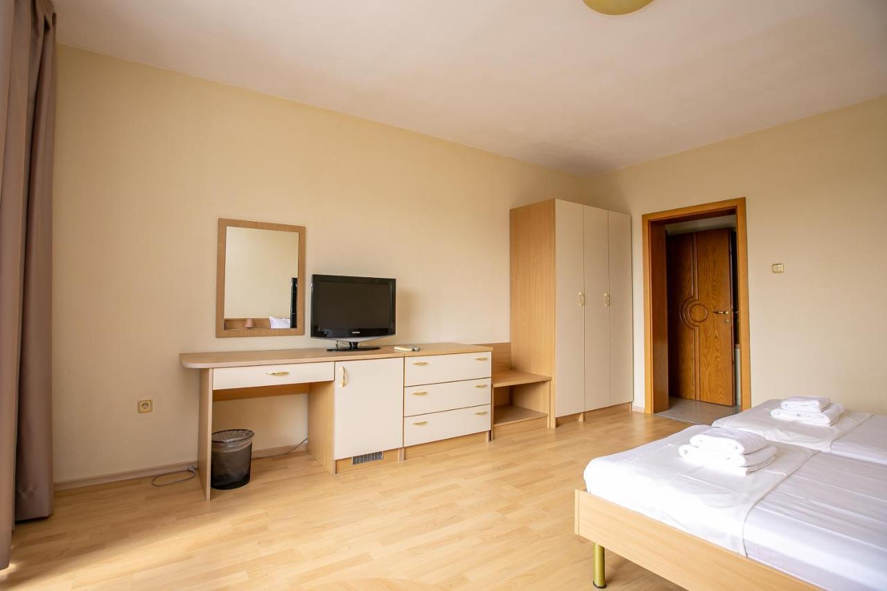 Hotel Astra Sandanski Bagian luar foto