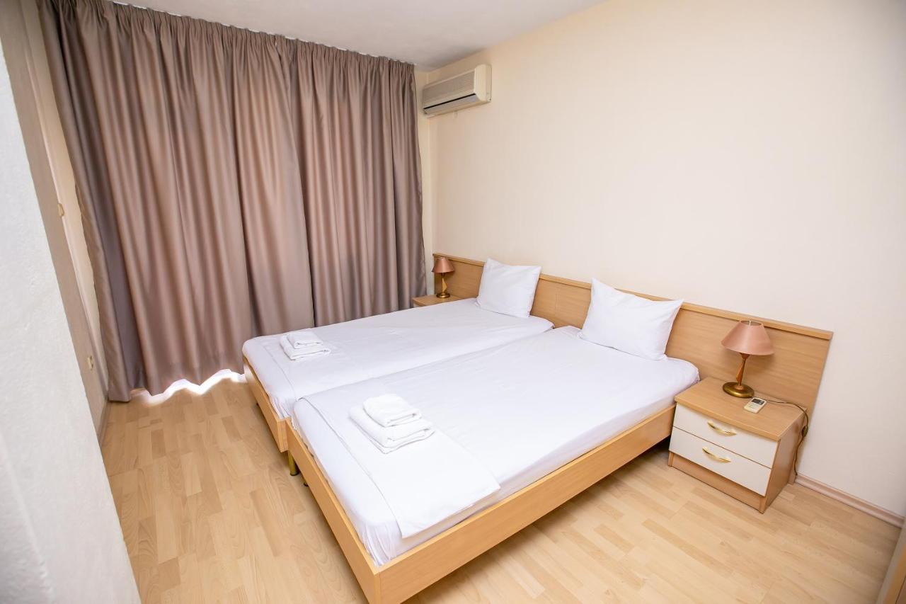 Hotel Astra Sandanski Bagian luar foto
