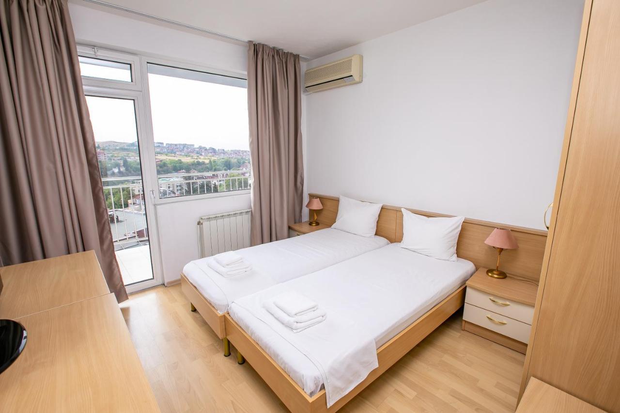 Hotel Astra Sandanski Bagian luar foto
