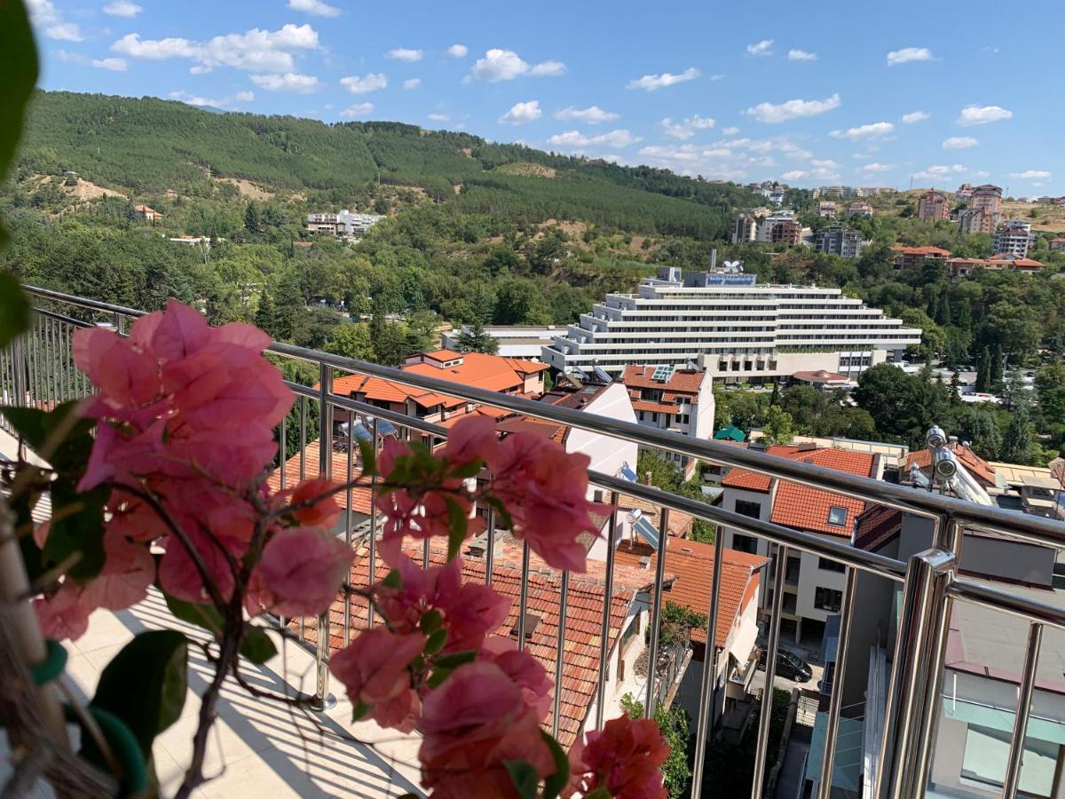 Hotel Astra Sandanski Bagian luar foto
