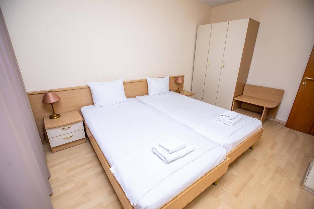 Hotel Astra Sandanski Bagian luar foto